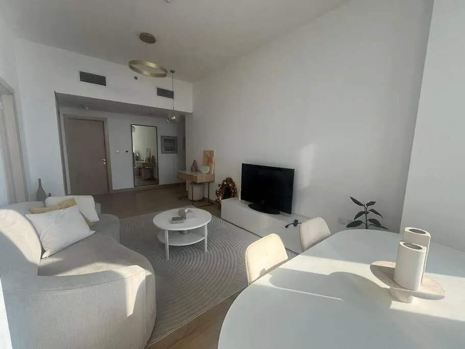شقة Elegante Vue Parc Et Piscine Au Coeur De Jvc دبي 0*,  الإمارات العربية المتحدة